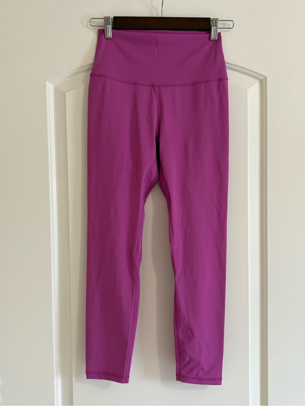 Born Primitive Women’s Fuchsia Your Go To Active Athletic Leggings